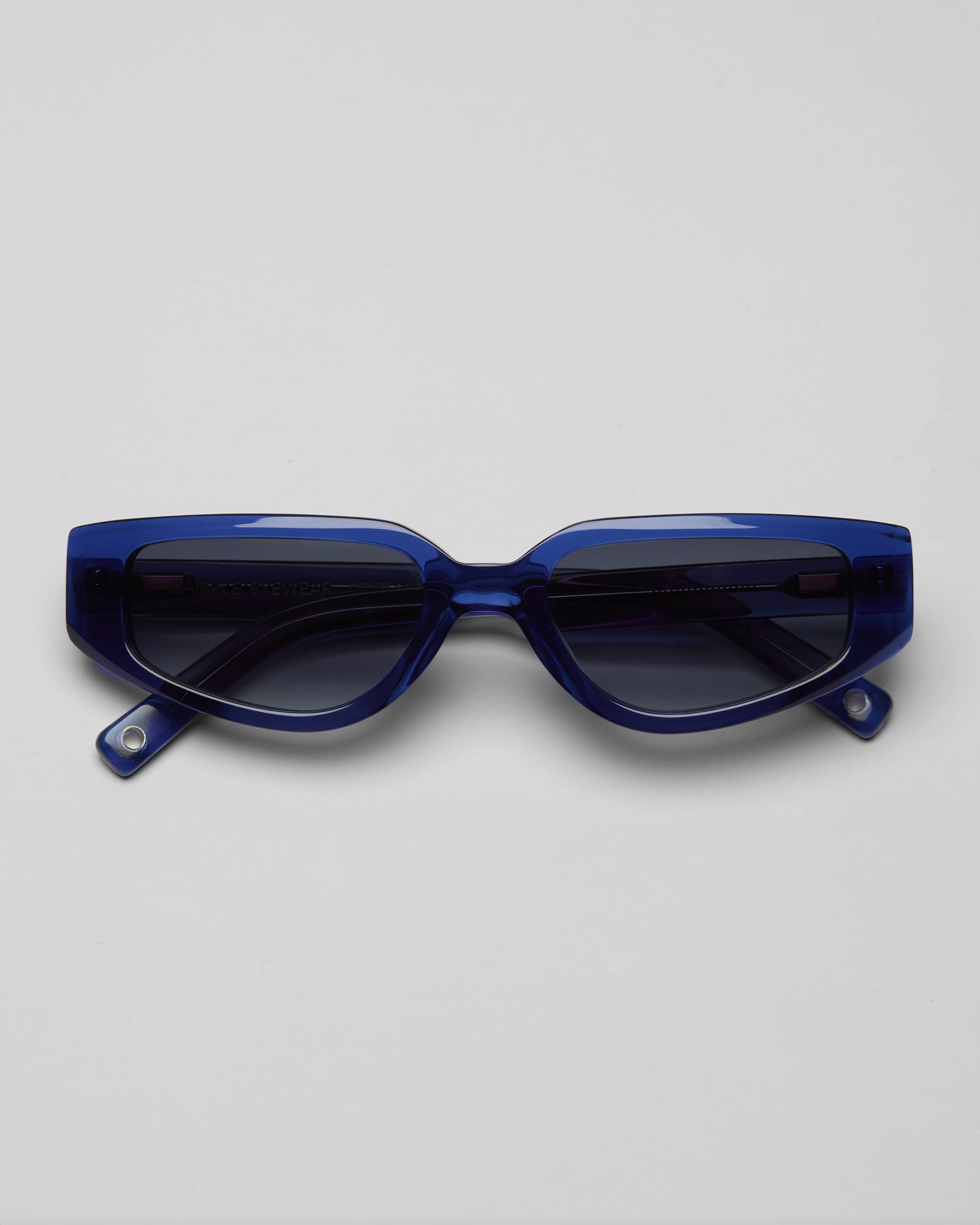 ERIS _ COBALT BLUE