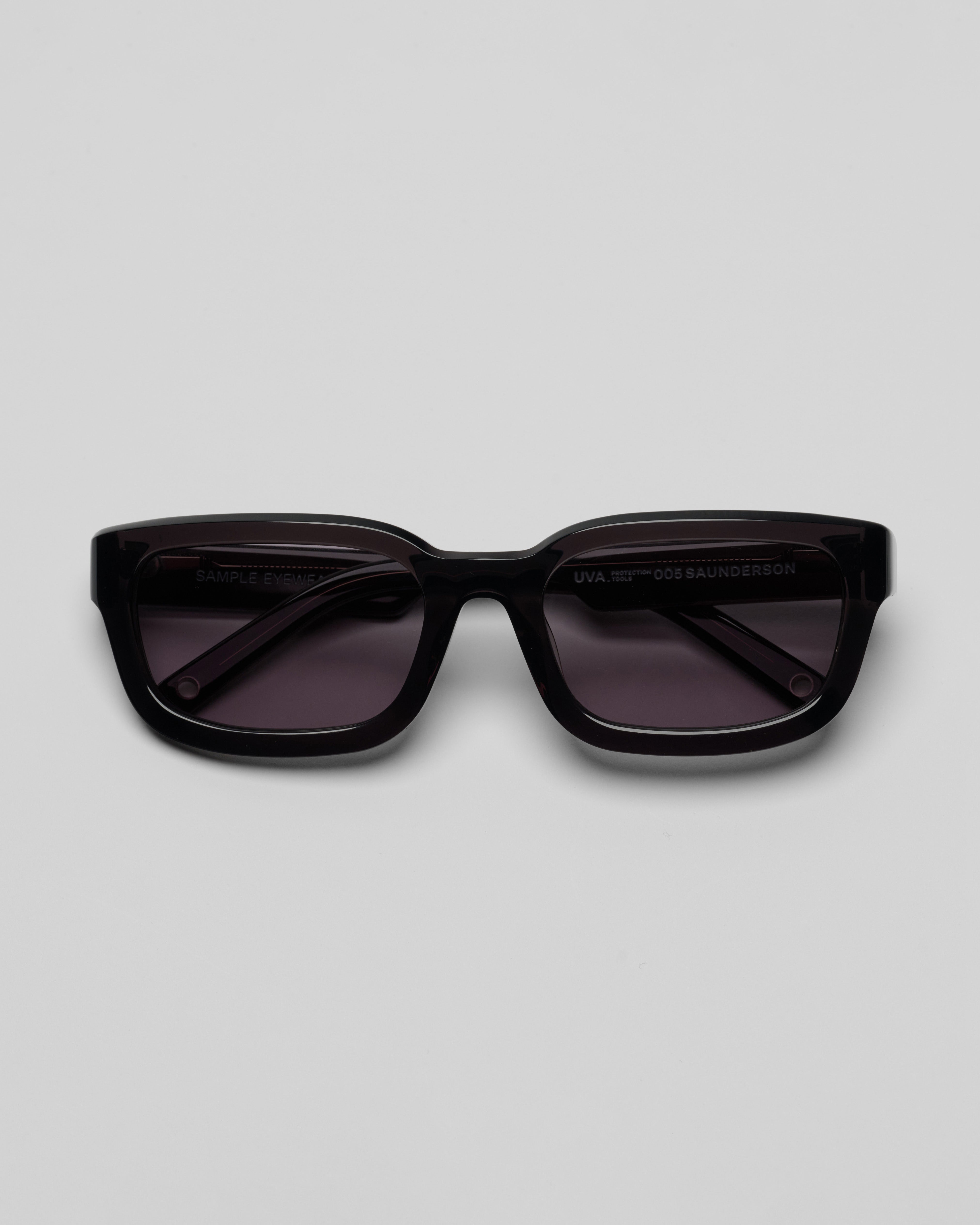 Saunderson _ Sample Black