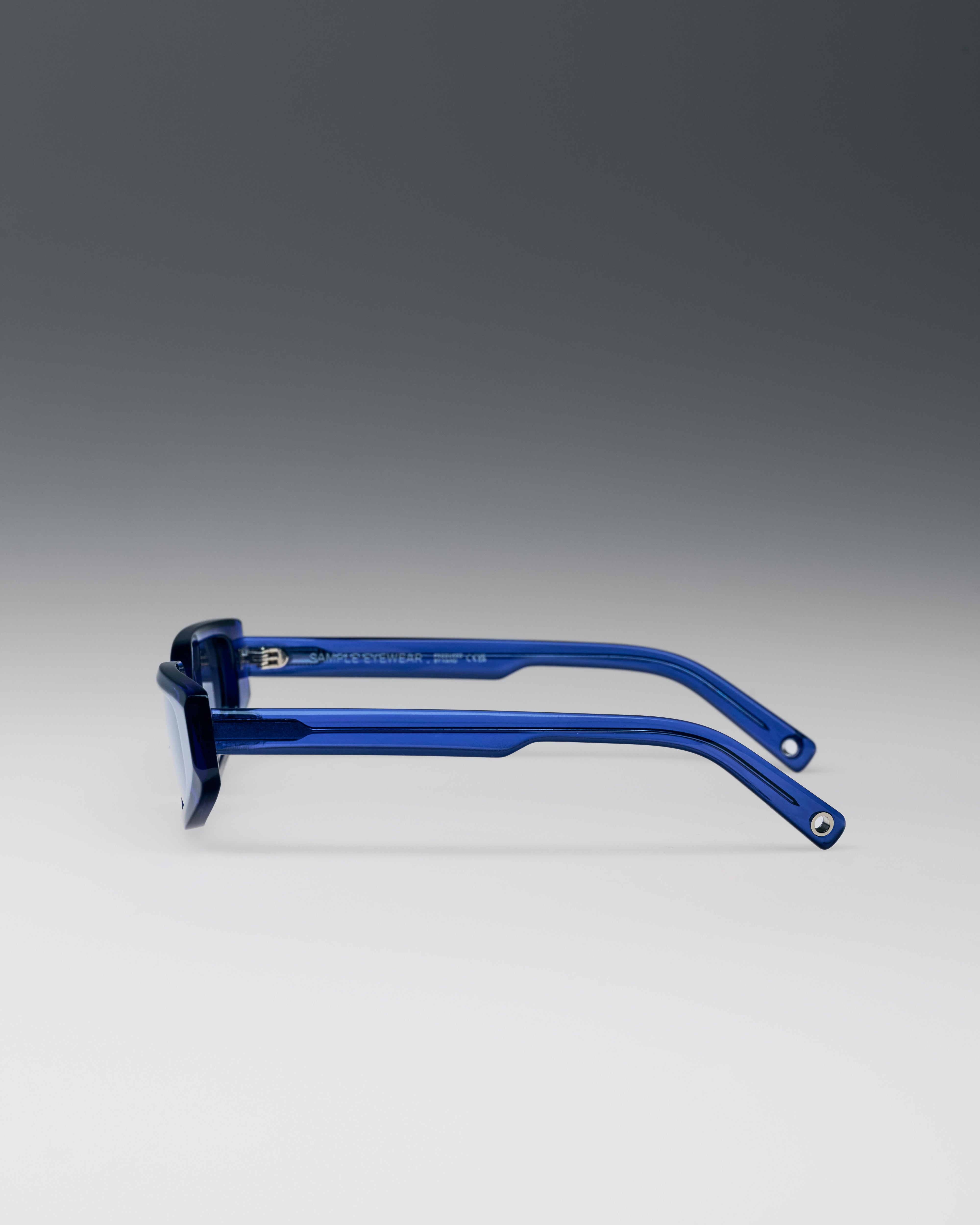 ERIS _ COBALT BLUE