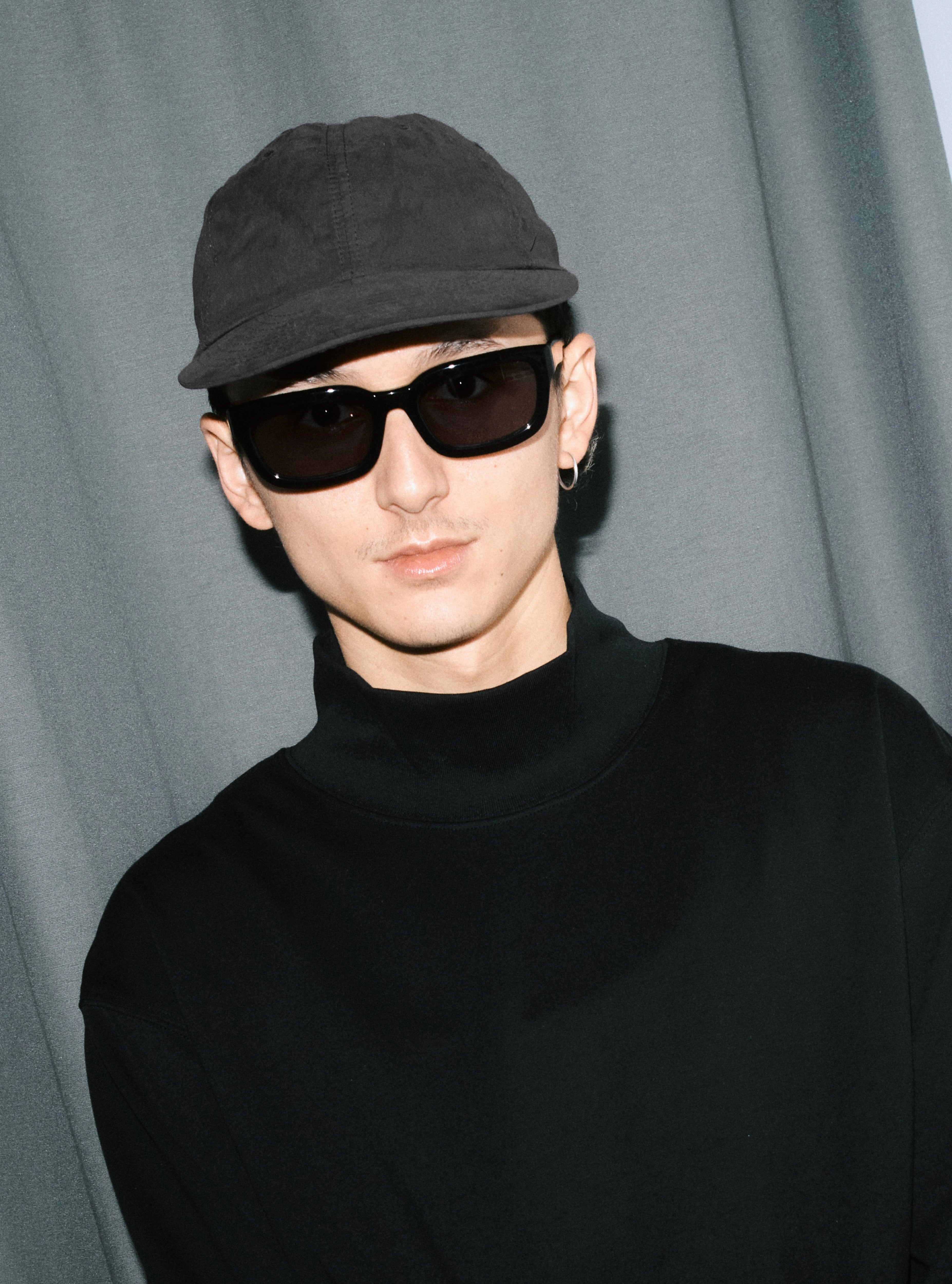 Saunderson _ Sample Black