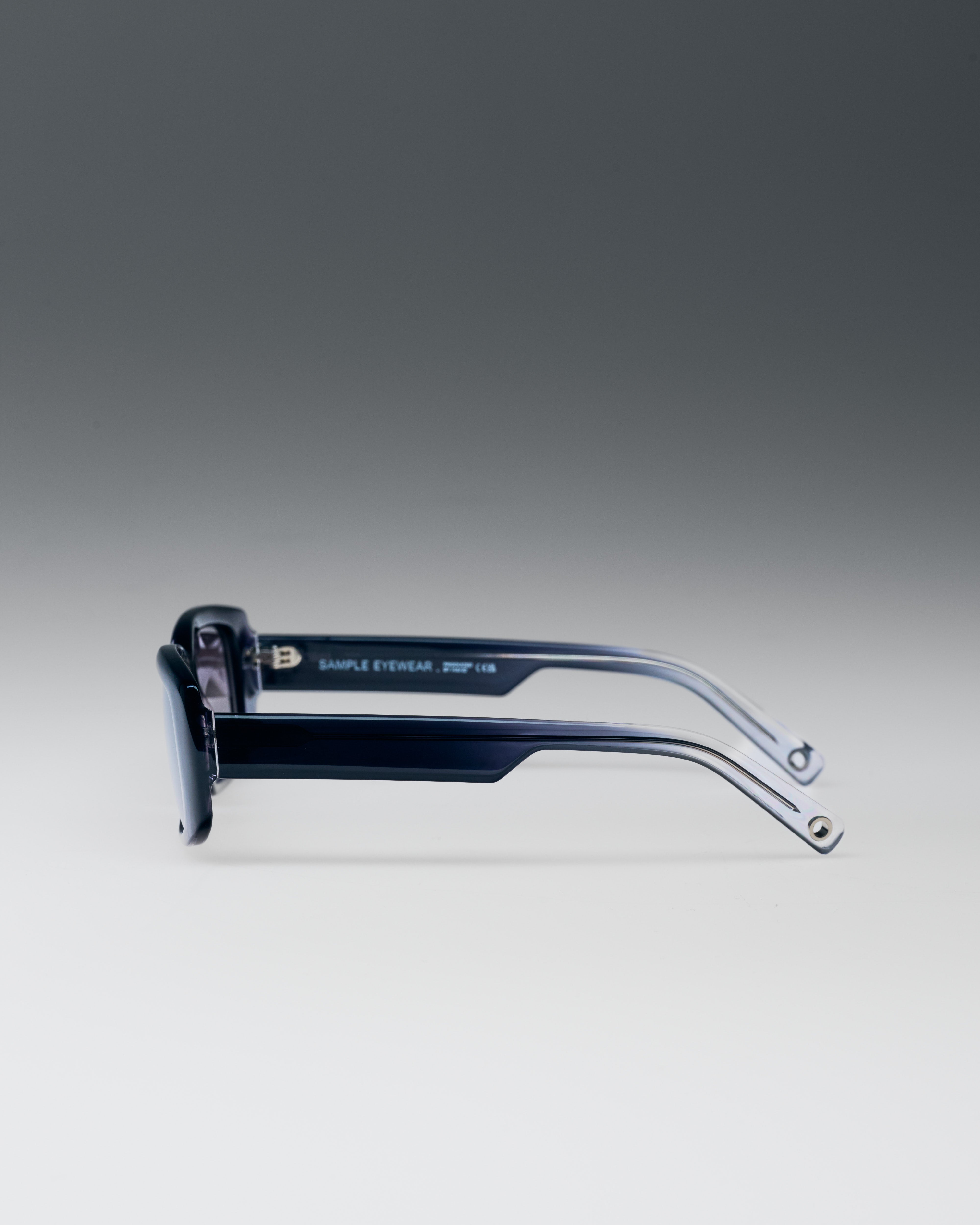 MARLON _ GRADIENT GREY