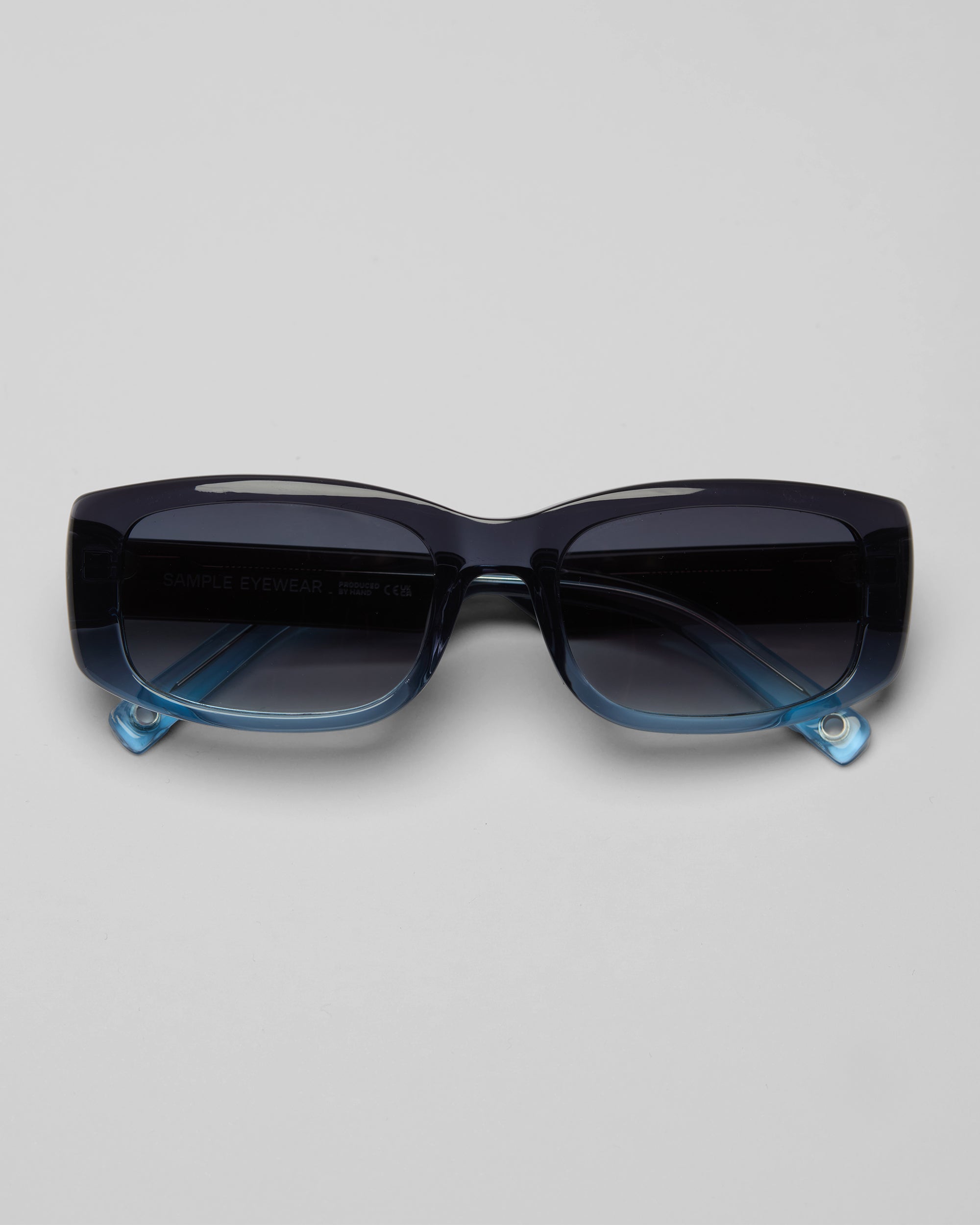 MARLON _ GRADIENT BLUE